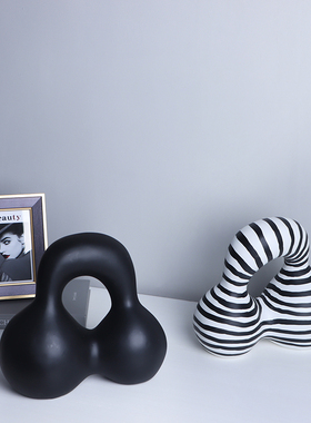 黑白条纹抽象艺术摆件现在北欧轻奢极简几何样板房售楼处软装饰品