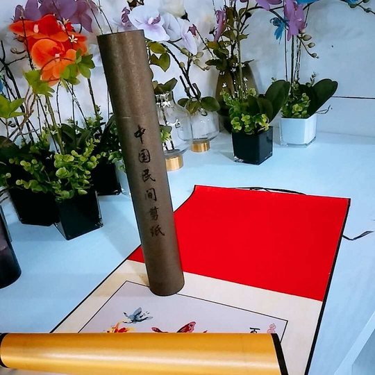 Red Happy Eyebrow Paper-cut Scroll Purely Handmade Paper-cut Window Decorative Painting as a Foreign Affairs Gift for Foreign Friends