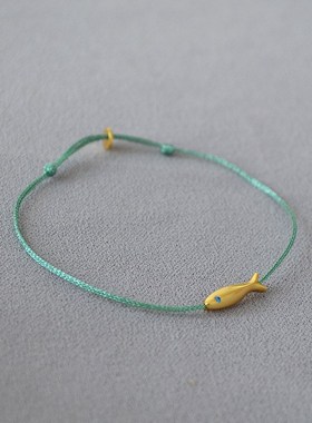 法国小众设计蓝色丝线编织复古金色锦鲤小鱼简约极细手链手绳叠带