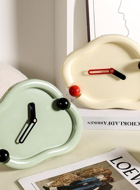 奶油风客厅钟表创意时钟装饰品入户玄关电视柜桌面座钟摆台式