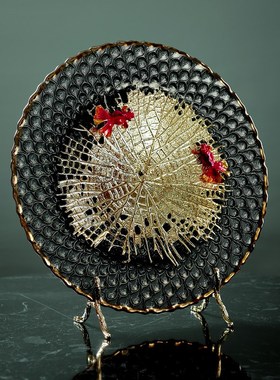 客厅样板房玄关酒店书柜博古架工艺装饰如鱼得水摆盘金属艺术摆件