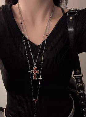 复古朋克叠戴红色十字架项链女甜酷辣妹个性锁骨链小众长款颈链潮