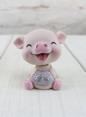 创意可爱摇头小猪网红车饰烘培蛋糕装饰家居办公室小摆件公仔汽车