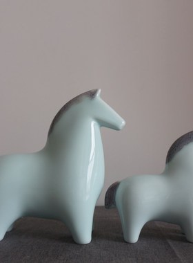 新中式陶瓷小马工艺品陶瓷马摆件家居饰品书房博古架客厅玄关酒柜