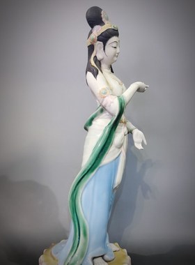 石湾陶瓷精品公仔观音娘娘佛像新中式客厅玄关盆景搭配装饰