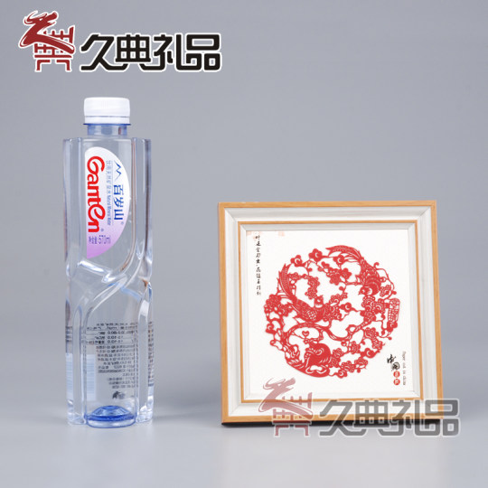 Chinese-style characteristic paper-cut paintings, small square frame paintings, decorative paintings with the word 