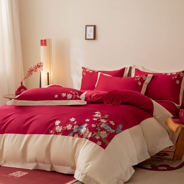 New Chinese style light luxury wedding bed four-piece set of red cotton dowry wedding quilt festive bed sheets bed cover