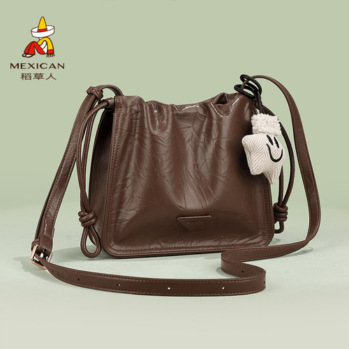 稻草人包包女新款水桶包质感百搭斜挎包抽绳百搭云朵包通勤女包 - 图2