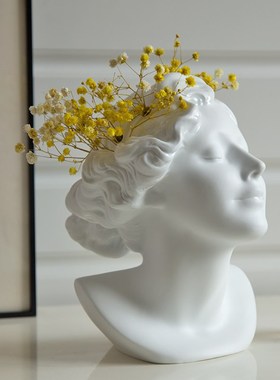 留连艺术陶瓷女孩雕塑雕像插花瓶器法式玄关电视柜陶瓷装饰品摆件