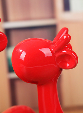 现代陶瓷创意家居装饰摆件 酒柜客厅书房陶瓷工艺品萌萌鹿摆设