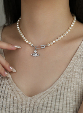 Vivanne土星别针珍珠项链