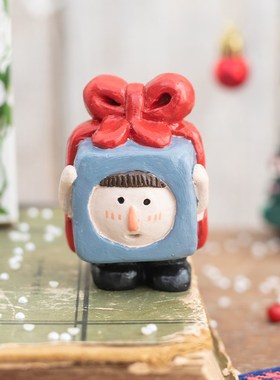 阿楹 公仔小摆件电视柜置物架玩偶化妆台工位设计师装饰新居礼品