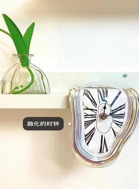 ins风轻奢创意L形直角弯曲扭曲时钟个性融化家用客厅装饰电子钟表