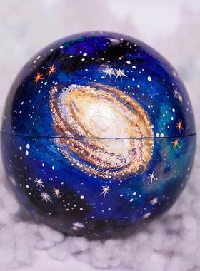 跨境热销新创意宇宙球形木质工艺品太阳系八大行星宇航员木质摆件