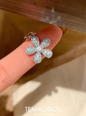 【马卡龙雏菊】温柔氛围感闪钻花朵珍珠项链秋冬新款百搭毛衣链女