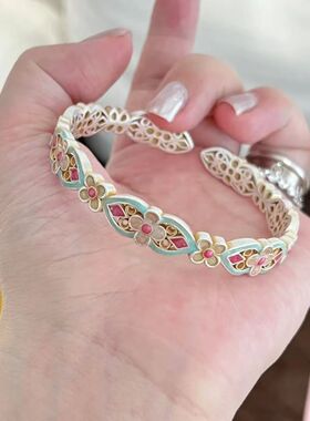 新中式宫廷风花朵手镯女2025新款珐琅彩新中式国风高颜值手环手饰