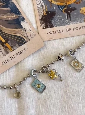 上岸隐士牌蓝色细闪滴油小方牌星星跑环吊坠项链春夏新款锁骨链