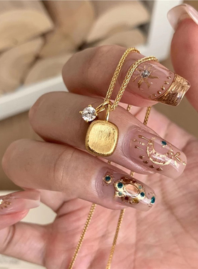 中古拉丝小方糖金色轻奢高级感镂空玫瑰双面项链女锁骨链气质配饰