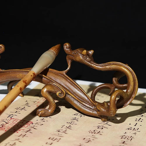 Фу Бисин национальное нематериальное культурное наследие Цюлун Держатель для ручки Держатель для ручки Традиционный метод выплавляемого воска Античная бронза Высококачественная бронзовая ручка