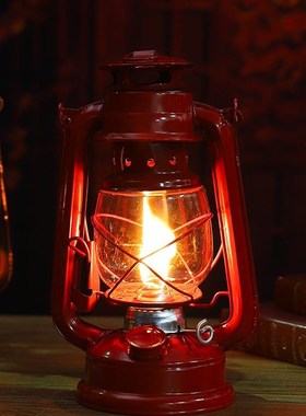 复古铁艺老式手提煤油灯露营马灯书房咖啡馆氛围装饰摆件拍摄道具