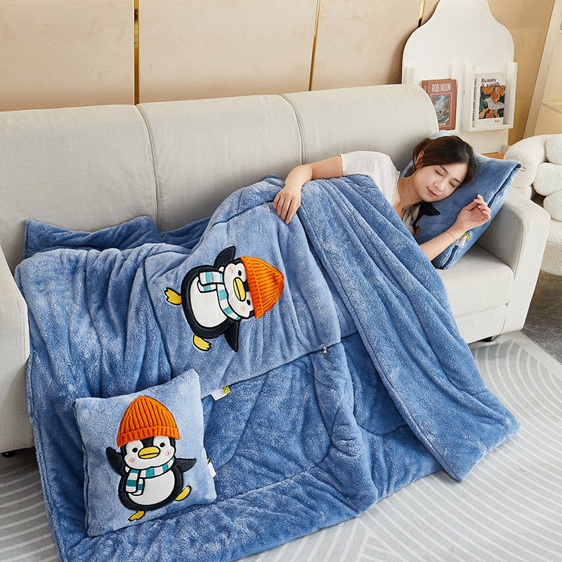 两用加厚抱枕被毛绒企鹅汽车靠垫二合一办公室沙发午休摺叠毛毯子,淘宝优惠券,粉丝福利购,淘宝优惠卷