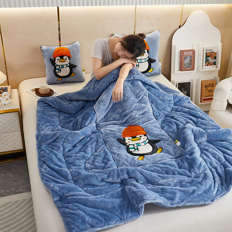 两用加厚抱枕被毛绒企鹅汽车靠垫二合一办公室沙发午休摺叠毛毯子,淘宝优惠券,粉丝福利购,淘宝优惠卷
