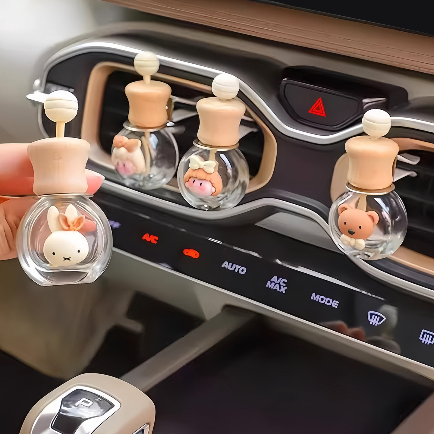 车载香水空瓶香薰瓶精油容器迷你空调出风口挥发香氛装饰扩香车内