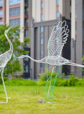 不锈钢真丹顶鹤摆件镂空动物雕塑户外园林景观公园售楼部装饰品