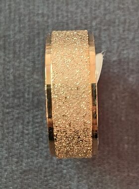 男士金色大号打磨戒指女士小号磨砂指环18中号细微划痕耐磨金刚砂