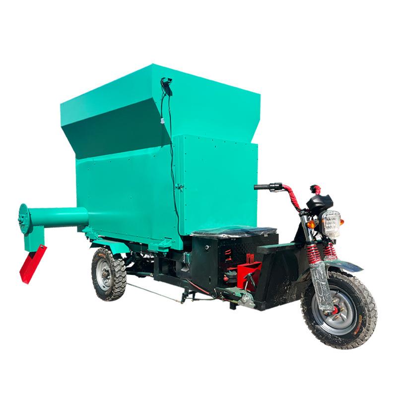 喂牛电动撒料车双侧出料3立方撒草车养殖用自动抛料车 - 图3