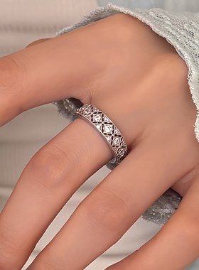 透莎菱格雕花925纯银戒指女