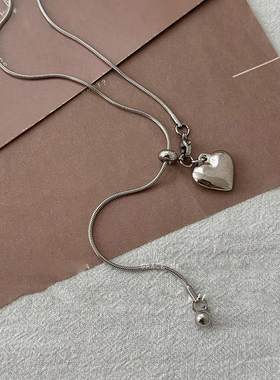 时代潮流！简约银色爱心吊坠项链女轻奢高级感长款春夏气质毛衣链