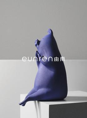 忧郁猪可爱动物树脂家具客厅样板房酒店桌面北欧摆件装饰品