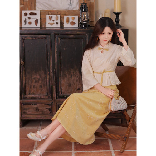 瑶西【听月】金色半裙刺绣立领上衣秋天汉服新中式收腰裙子两件套 - 图2