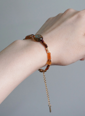原创琥珀色手链女复古文艺高级感