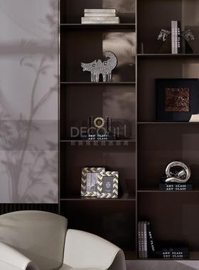 现代简约抽像轻奢高档样板间书房书柜装饰画摆件 设计师搭配组合