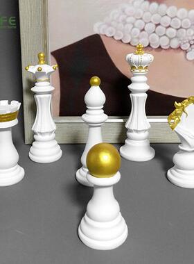 北欧国际象棋摆件装饰橱窗轻奢酒柜树脂工艺品西洋棋桌面摆设礼物