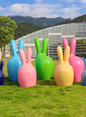 玻璃钢卡通抽象兔子雕塑幼儿园林商场小区酒店几何动物工艺品摆件