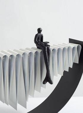 现代简约金属摆件创意阅读思考人物摆设样板间客厅玄关柜软装饰品