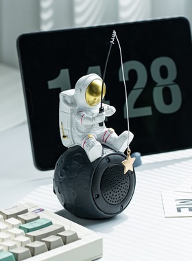 创意宇航员北欧风格摆件办公室客厅卧室桌面M送闺蜜生日礼物装饰