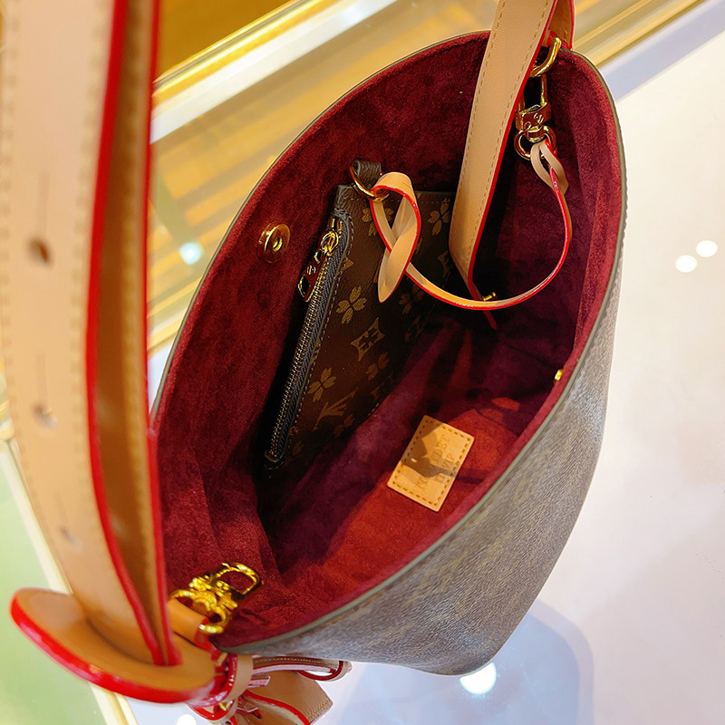 真皮名牌包包女新款黑白三彩2025时尚老花水桶包压花单肩斜挎手提,淘宝优惠券,粉丝福利购,淘宝优惠卷