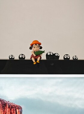 治愈小梅电脑显示器装饰公仔办工桌面屏幕摆件可爱小煤球玩偶饰品