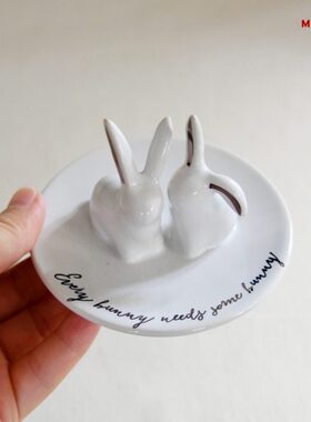 北欧金色耳朵兔子情侣摆件 戒指架 首饰收纳盘 桌面摆件 收纳盘