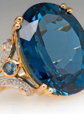 蓝色鹅蛋钻戒潮酷大裸石