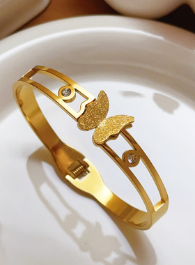 金色蝴蝶钛钢手镯女40