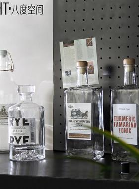 样板房售楼部酒柜酒窖水吧台装饰摆件洋酒瓶红酒瓶道具模型醒酒器