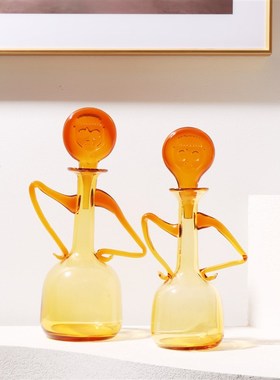 轻奢现代抽象异形麦田守望者人物玻F璃摆件样板间售楼处儿童房摆