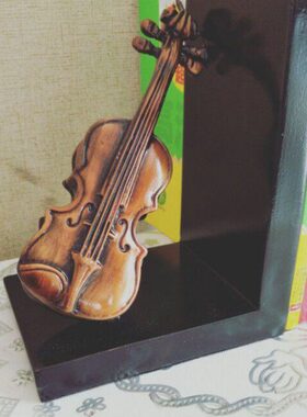 新款复古小提琴书档欧式玄关书立书夹摆件树脂豪华工艺品家居饰品