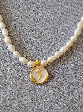 法式高雅珠光白色珐琅o复古玫瑰花金币吊坠淡水珍珠短款项链锁骨