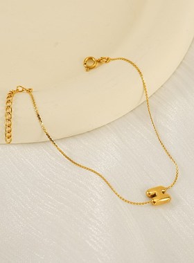 新款轻奢不锈钢ins风小众设计字母手链26个英文字U母时尚女款手饰